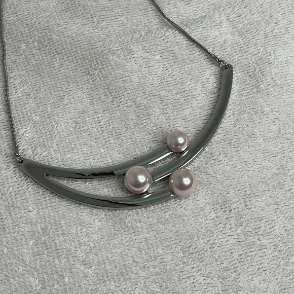 Necklace with matching earrings | Pink Pearls - Picture 2 of 8